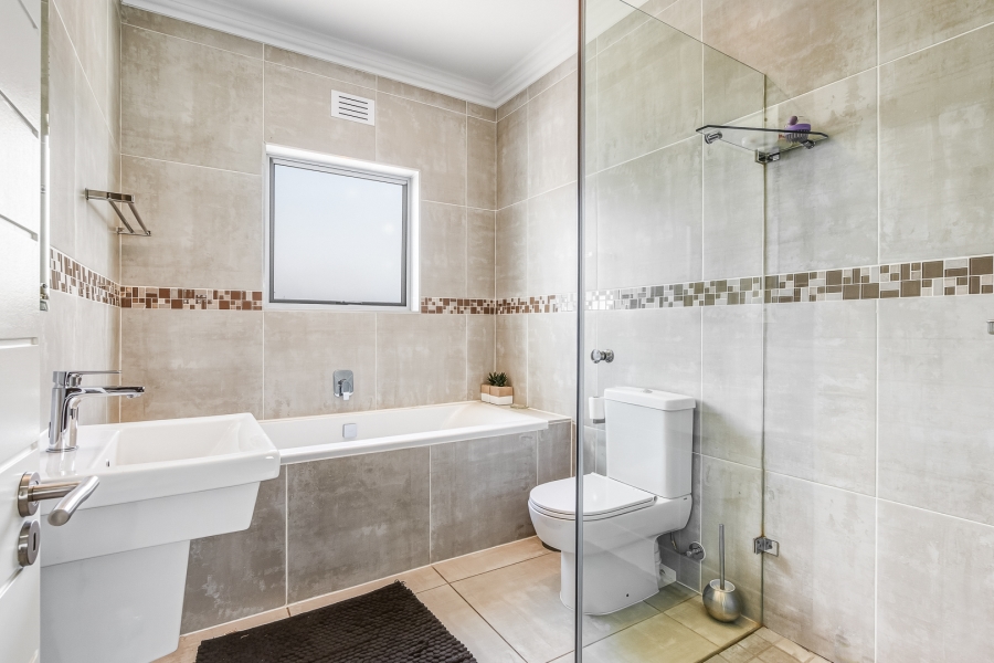 3 Bedroom Property for Sale in Pinehurst Western Cape